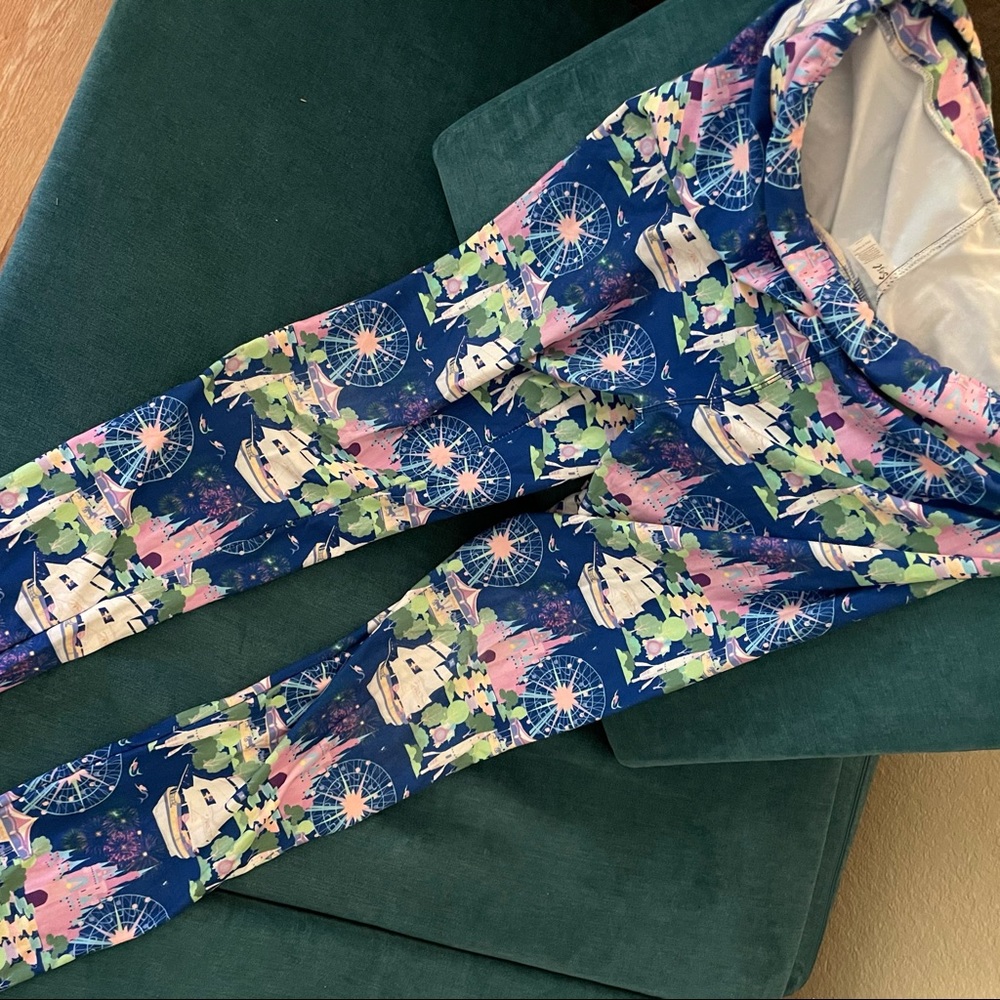 Disneyland butter leggings